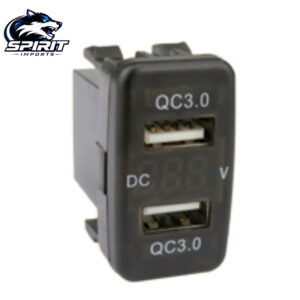 Cargador USB Toyota tipo antiguo QC 3.0 con voltimetro digital